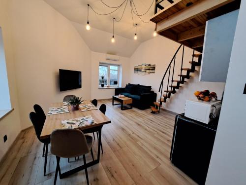 Apartament z antresolą (Apartament z antresola) in Mikoszewo