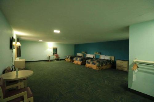 Travelodge by Wyndham Parkersburg in Parkersburg, USA