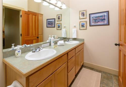 Big Mountain View Condo - image 12