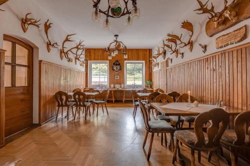 Waldhotel & Restaurant Stieglitzenkrug in Feldberger Seenlandschaft
