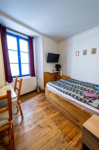 1 double bed