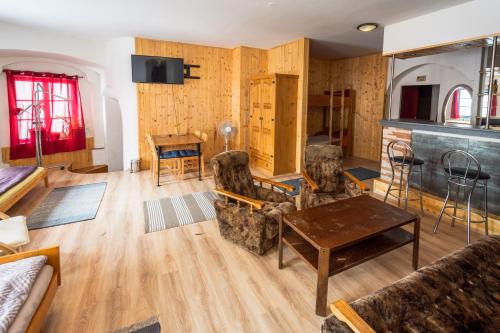 บริการและสิ่งอำนวยความสะดวก, Red Point in ทาบอร์