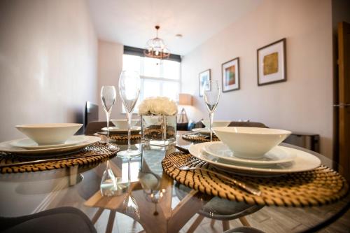 Urban Living's - Windsor Castle Apartments