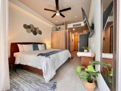 The Boat Condo by Andiani Travel in Playa del Carmen, Mexico