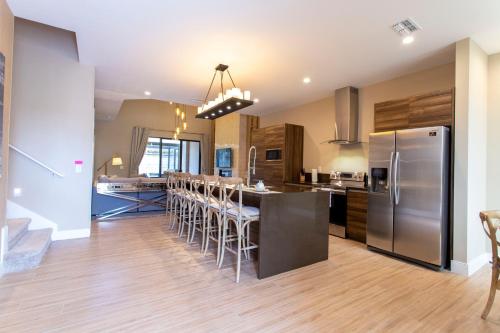 Gorgeous 4 Bd Close to Disney @ Magic Village Yards 3097 - image 7