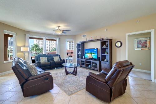 Stunning Beachfront 3 Bd Apartment @ Clearwater Belle Harbor - image 7