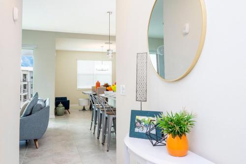 Gorgeous 2Bd Apto Close to Disney @Storey Lake 402 - image 9
