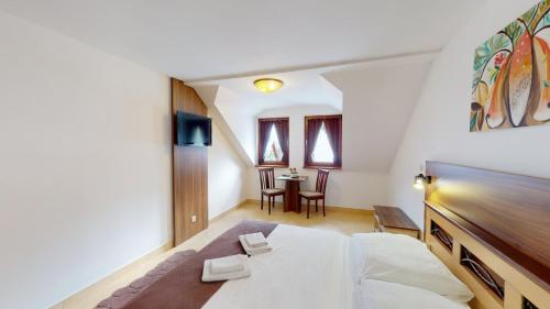 Garni Hotel Fatra - image 2