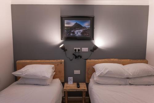 Roam West 1