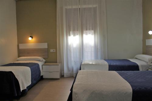 Hostal Madrid - image 7