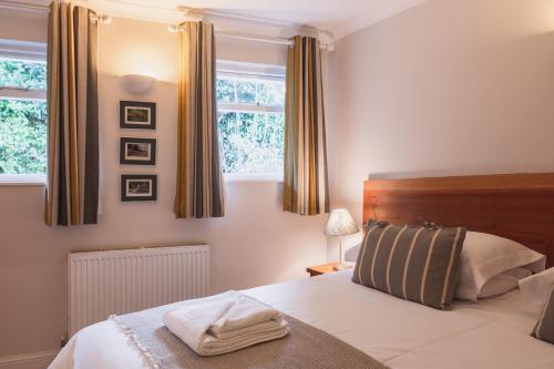 Luccombe Villa Holiday Apartments - image 14