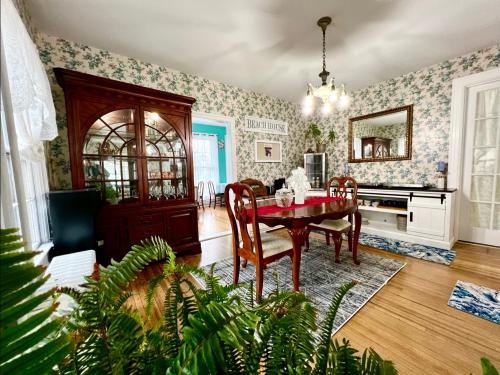 Atlantic House Bed & Breakfast