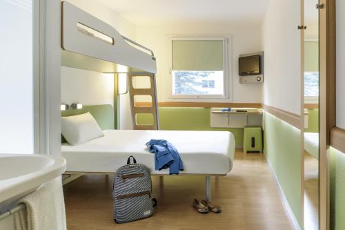 ibis budget Brugge Centrum Station - image 8