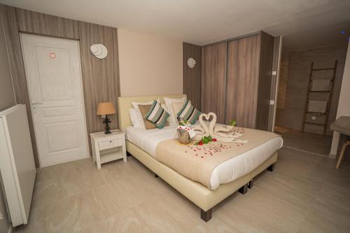 1 queen bed
