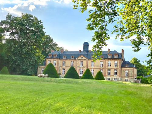 24H LE MANS Château de Lauresse chambres d'hôtes Luxe, avec services Room Type - Villa with Private Pool