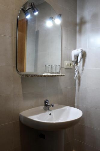 Hostal Madrid - image 6