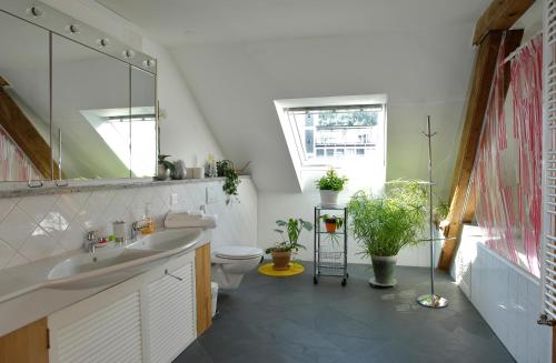 Fürdőszoba, Gastezimmer Planke in Biel/Bienna