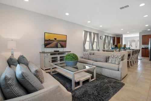 Eight Bedrooms with Pool & Spa 481 - image 13
