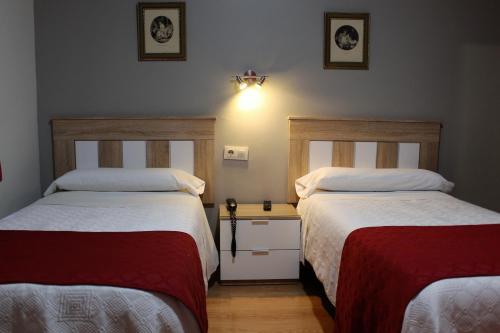 Hostal Madrid - image 4