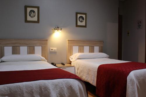Hostal Madrid - image 8