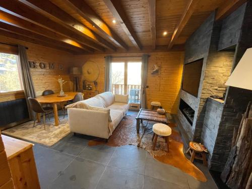 Haut de Chalet L'entasse n°9 gîte à louer Valberg