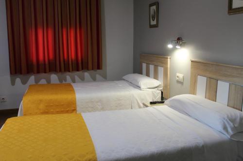 Hostal Madrid - image 10