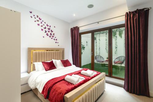 დ Luxury Chelsea Duplex - Sleeps 10 დ 4