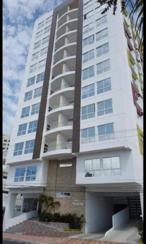 Jade Aparts Salinas in Salinas