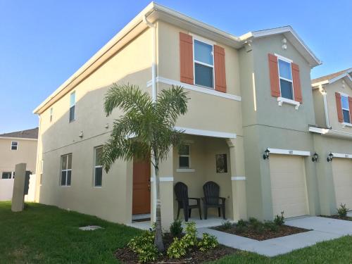 Four Bedrooms Townhome 5127 - image 6
