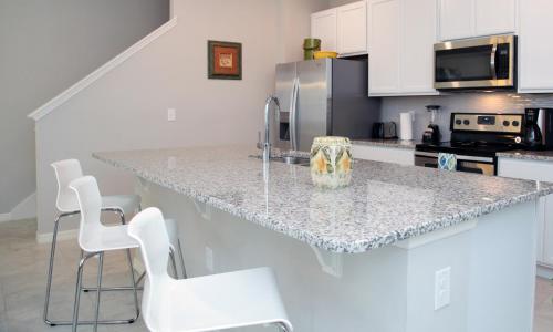 Four Bedrooms Townhome 5127 - image 13
