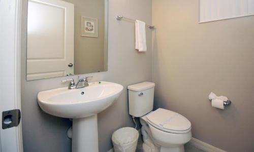 Four Bedrooms Townhome 5127 - image 14