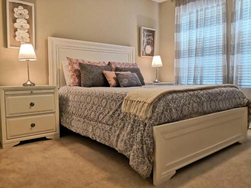 Splendid 4 Bedroom Home Close to Disney 5168A - image 11