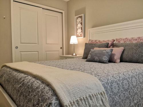 Splendid 4 Bedroom Home Close to Disney 5168A - image 12