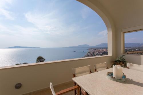 Villa Itis Superb Residence with Balcony & Panoramic View