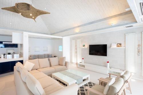 Ocean Front Villa Ishigakijima Ⅲ in Fusaki Beach