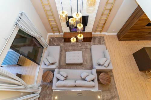 Splendid 3 Bd Close to Disney @ Magic Village 7527 - image 7