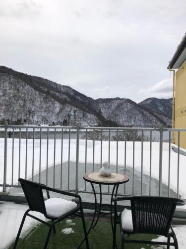 Standard Twin Room with Lake View