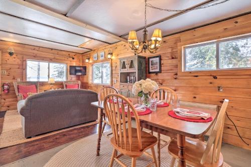 8 Mi To Saddleback Ski Area: Cabin W/ Fire Pit - Maine
