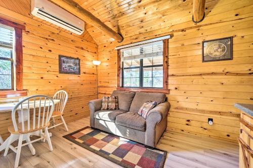 Clayton Cabin Rental Near Sardis Lake! in Haileyville