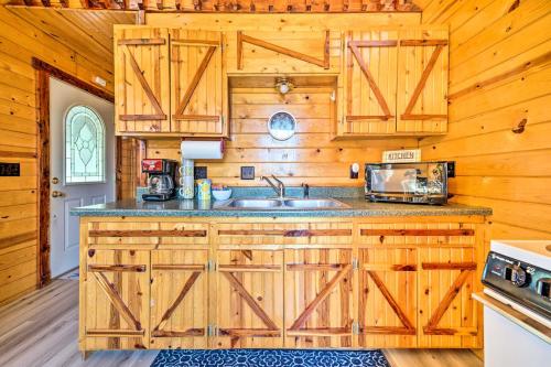Clayton Cabin Rental Near Sardis Lake! in Haileyville