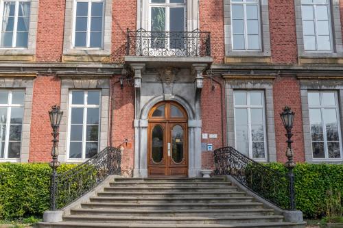 Aparthotel Domaine du Chateau de la Neuville in Tihange