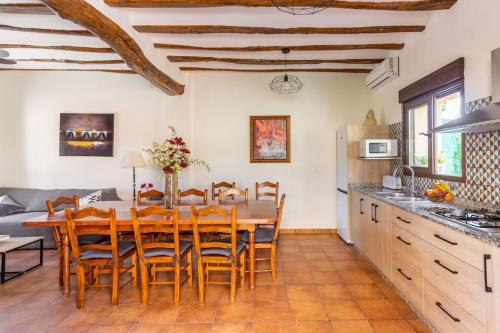 廚房, Casa rural LA PEDANIA in 巴尼耶雷斯德馬里奧拉