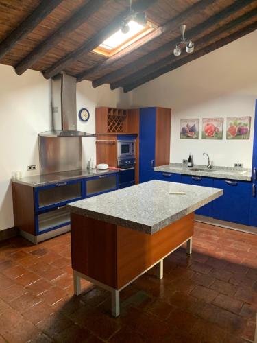 Apartamentos San José (Apartamentos San Jose) in 薩夫拉