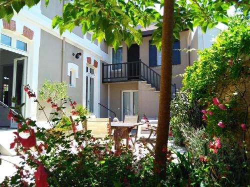 A szálláshely kívülről, Arcachon-centre belle maison 5 chambres proche des plages à pieds (Arcachon-centre belle maison 5 chambres proche des plages a pieds) in Arcachon