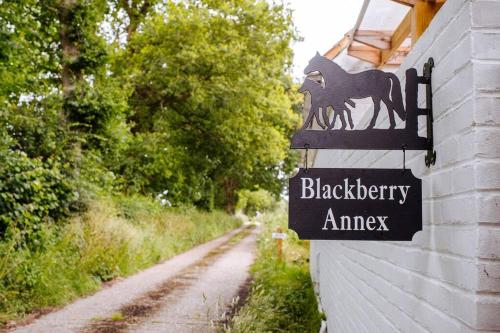 Blackberry Annex. Detached cottage. Rural location