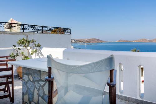Irene Rooms Naousa Parou 5
