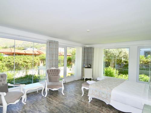 Suite, executive, garden view
