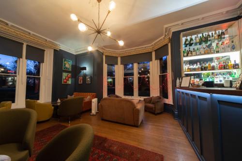 Beechfield House - image 6