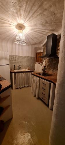 Cuevas Los Coloraos - La Residencia in Villanueva de las Torres