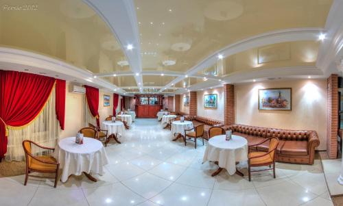 Restaurant, Optima Deluxe Kryvyi Rih in Kryvy Rih
